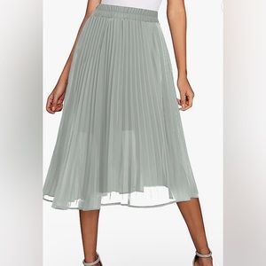 Light gray midi skirt.